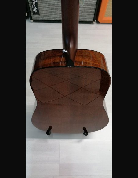 Martin D-18E Folk Elettrificata + Astuccio