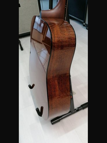 Martin D-18E Folk Elettrificata + Astuccio