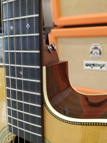 Martin OMC-28E Folk Elettricata