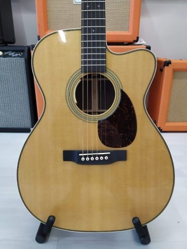 Martin OMC-28E Folk Elettricata