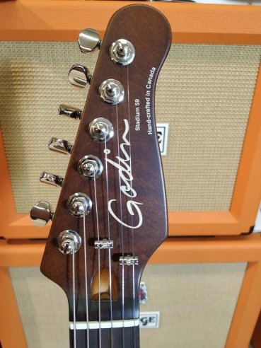 Godin Stadium '59 Desert Green RN w/Bag