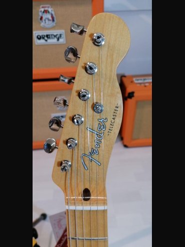 Fender Classic Player Baja Telecaster Maple Fingerboard 2 Color Sunburst