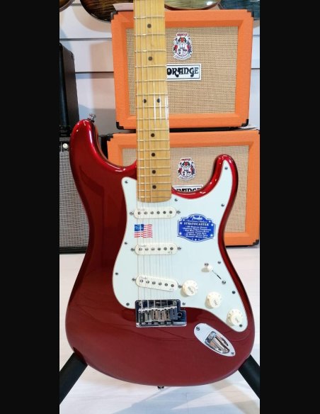 Fender American Deluxe Stratocaster V Neck Maple Fingerboard Candy Apple Red