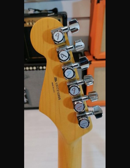 Fender American Deluxe Stratocaster V Neck Maple Fingerboard Candy Apple Red