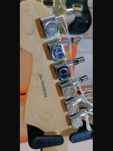 Fender American Professional Stratocaster Maple Fingerboard Sonic Grey