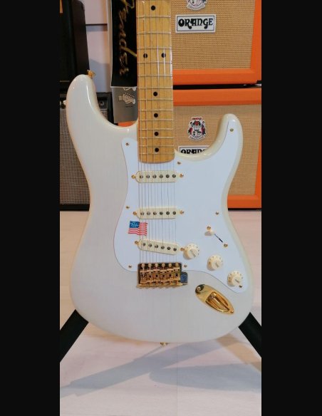 Fender American Vintage '57 Commemorative Stratocaster Maple Fingerboard
