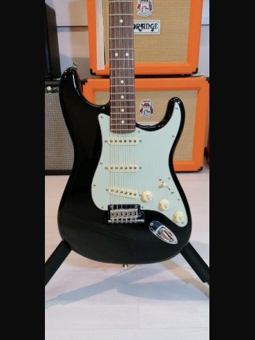Fender American Professional Stratocaster Rosewood Fingerboard Black