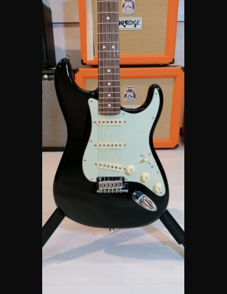 Fender American Professional Stratocaster Rosewood Fingerboard Black