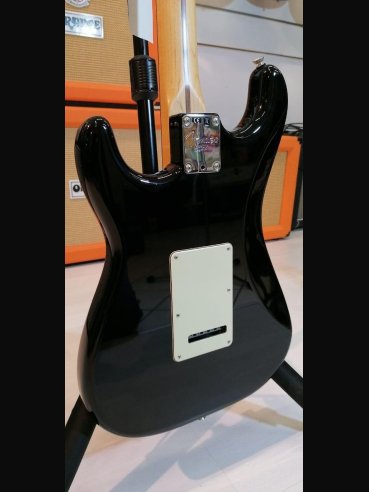 Fender American Professional Stratocaster Rosewood Fingerboard Black