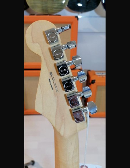 Fender Standard Stratocaster Maple Fingerboard Lake Placid Blue