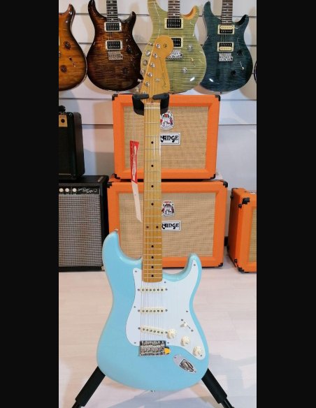 Fender Classic Series '50 Stratocaster Maple Fingerboard Daphe Blue c/bag