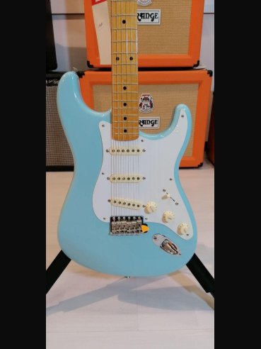 Fender Classic Series '50 Stratocaster Maple Fingerboard Daphe Blue c/bag