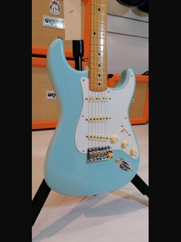 Fender Classic Series '50 Stratocaster Maple Fingerboard Daphe Blue c/bag
