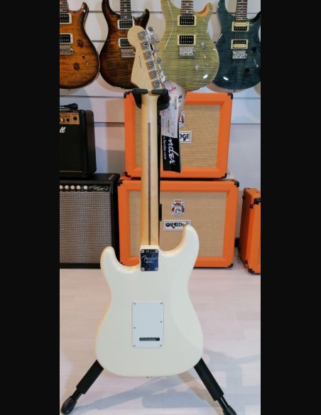 Fender American Professional Stratocaster Rosewood Fingerboard Olympic White