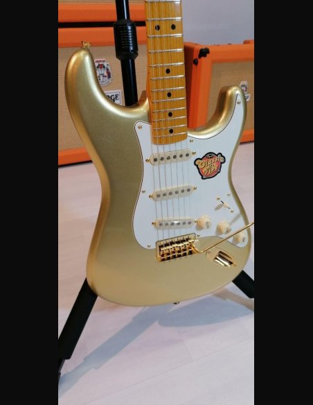 Squier 60Th Anniversary Classic Vibe Strotocaster Maple Fingerboard Aztec Gold