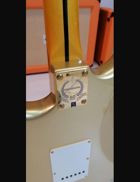 Squier 60Th Anniversary Classic Vibe Strotocaster Maple Fingerboard Aztec Gold