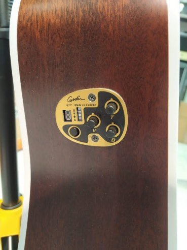 Seagull Maritime SWS SG GT QIT Chitarra Folk Elettrificata