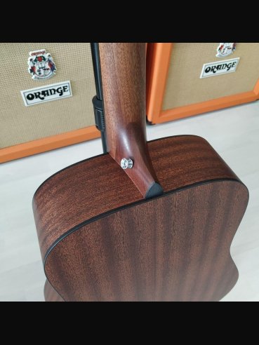 Martin D-10E Folk Elettrificata w/soft shell