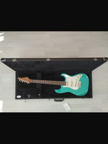 Suhr Scott Henderson Signature Classic Seafoam Green
