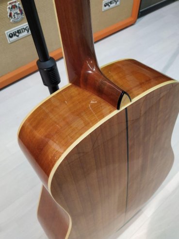 Washburn D97 LTD NT CH Folk