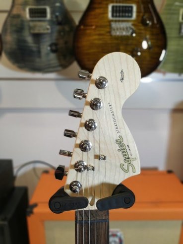 Squier Affinity Stratocaster HSS Lrl Oympic White