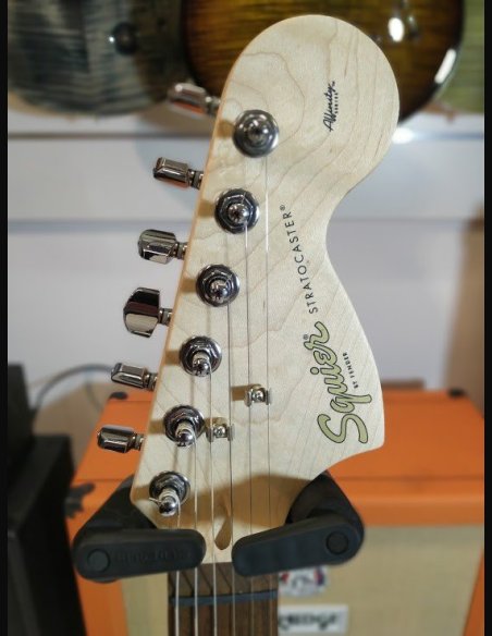 Squier Affinity Stratocaster HSS Lrl Montego Rosewood Fingerboard Black Metal