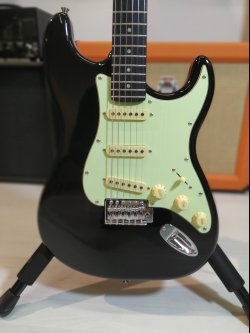 Eko S-300V Black  Chitarra Elettrica 2
