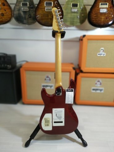 Godin Session Cherry Burst SG RN w/Bag