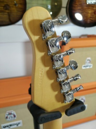 Godin Session Cherry Burst SG RN w/Bag