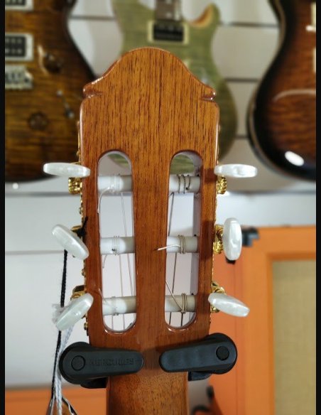 Raimundo 610E Chitarra Classica Elettrificata