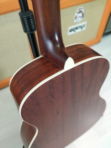 Sigmaguitars RM-140 Resonant Semilucida