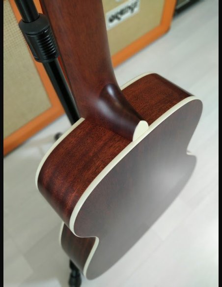 Sigmaguitars RM-140E Resonant Elettrificato Semilucida