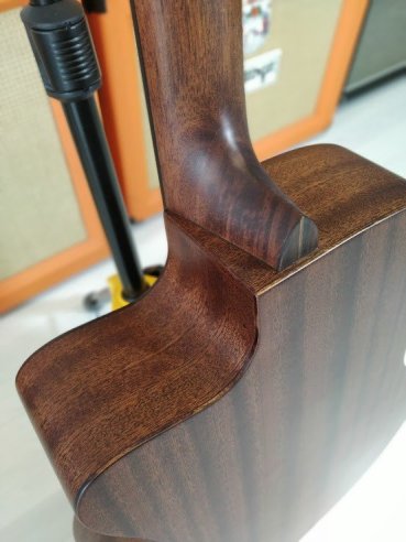 Sigmaguitars 000MC-15E