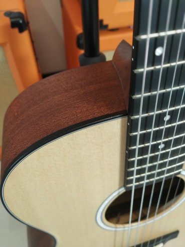 Martin 000CJr-10E Chitarra Folk Elettrificata w/Soft Gig Bag