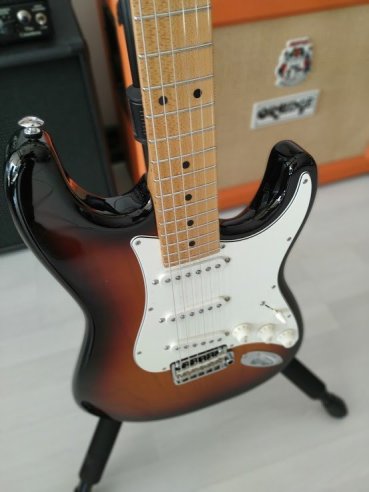Suhr Classic S 3 Tone Burst MP SSS Chitarra Elettrica