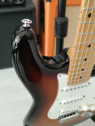 Suhr Classic S 3 Tone Burst MP SSS Chitarra Elettrica