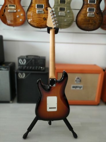 Suhr Classic S 3 Tone Burst MP SSS Chitarra Elettrica