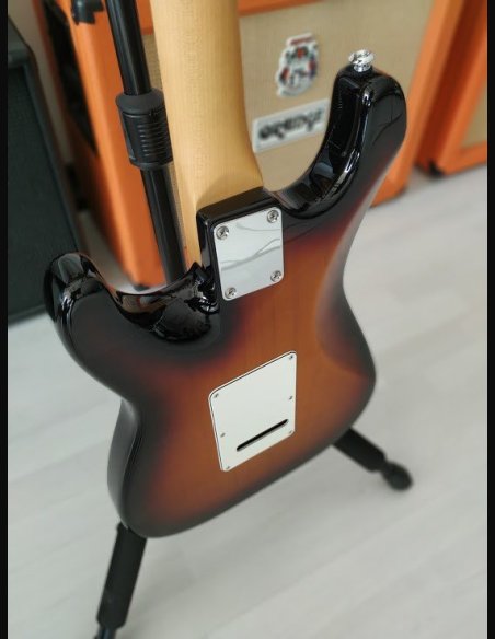 Suhr Classic S 3 Tone Burst MP SSS Chitarra Elettrica