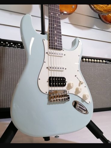 Suhr Classic S Rosewood HSS Sonic Blue Chitarra Elettrica